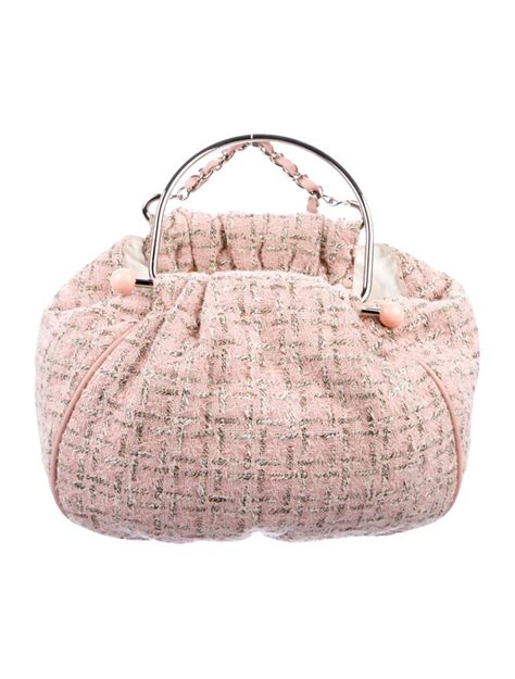 chanel knitted bag